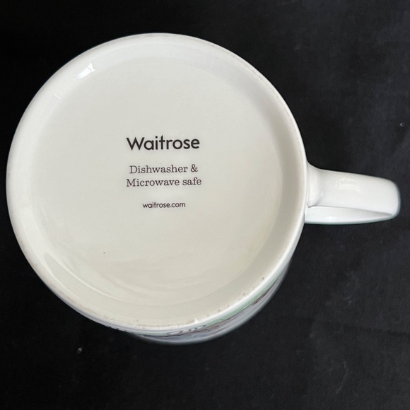 Waitrose Mug Cup Dog Ceramic Cute Holds 12 0zs White Kitchenware - Picture 4 of 4